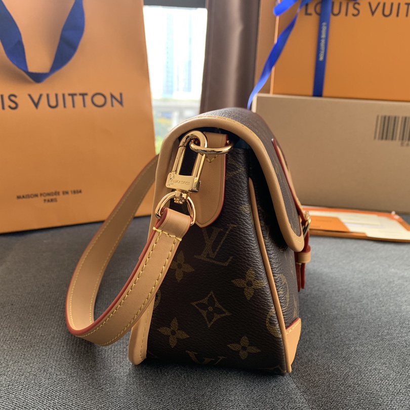 Louis Vuitton Diane(25-9-15cm)   M45985 - FashionPlug