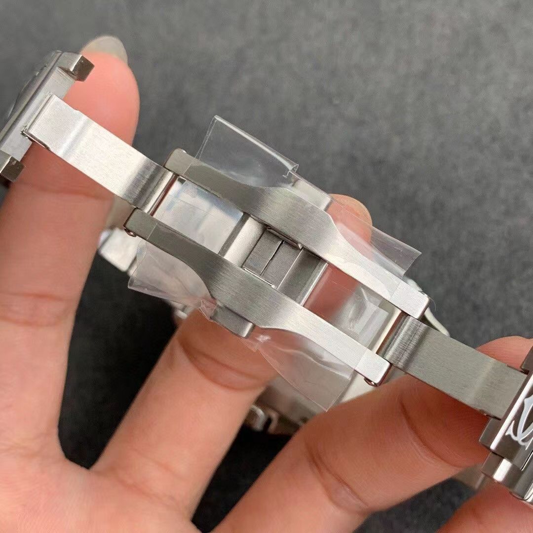 Cartier Watch   - FashionPlug