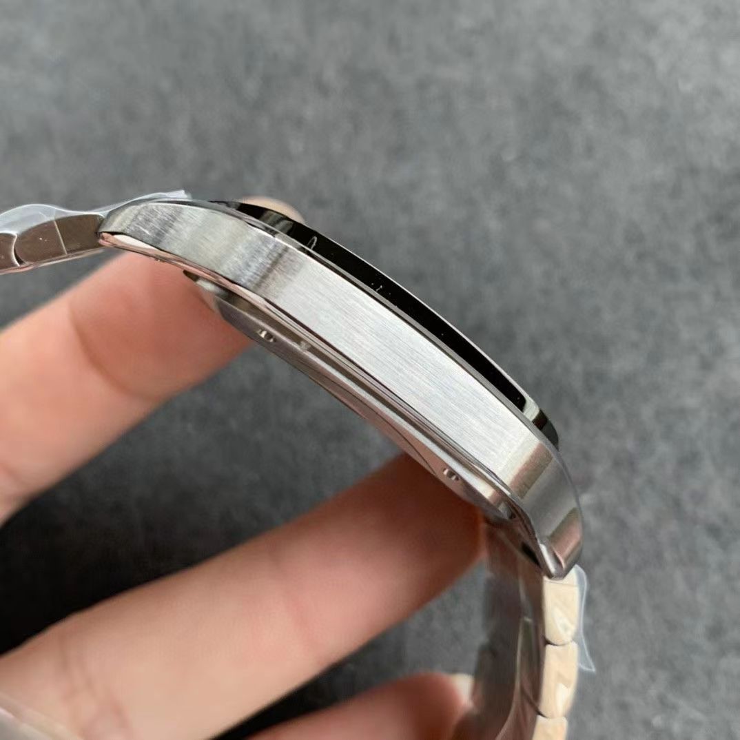 Cartier Watch   - FashionPlug