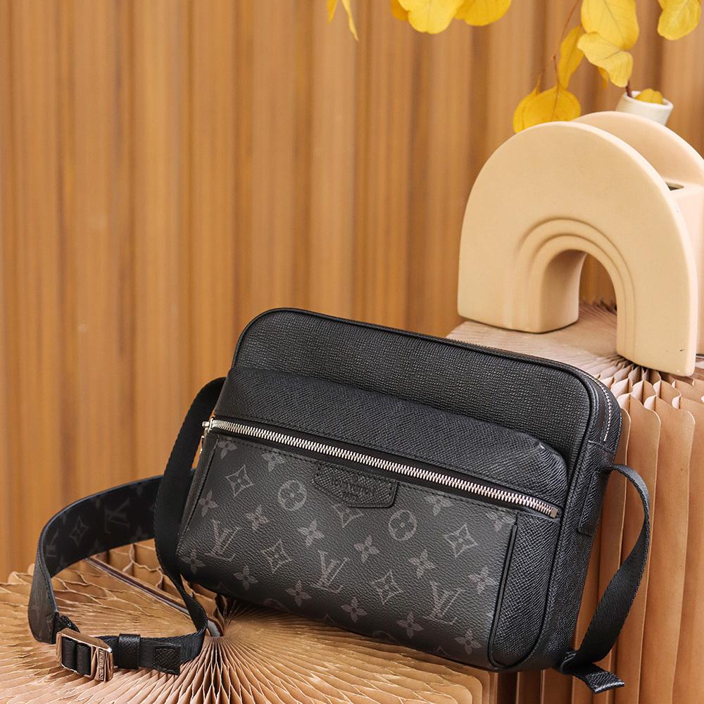  Louis Vuitton Outdoor Messenger(29.5-20-10.5cm)   M30233 - FashionPlug