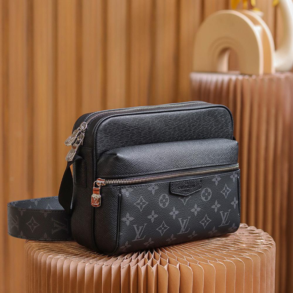  Louis Vuitton Outdoor Messenger(29.5-20-10.5cm)   M30233 - FashionPlug