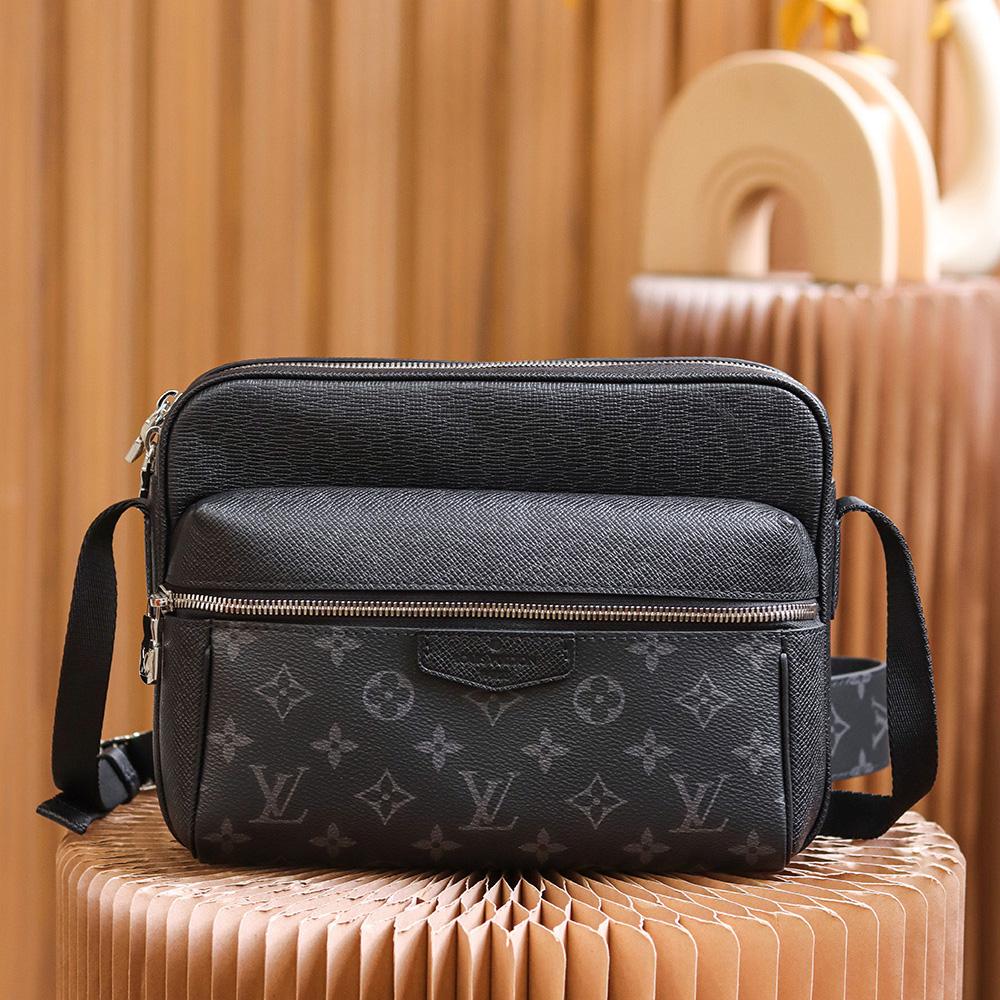  Louis Vuitton Outdoor Messenger(29.5-20-10.5cm)   M30233 - FashionPlug