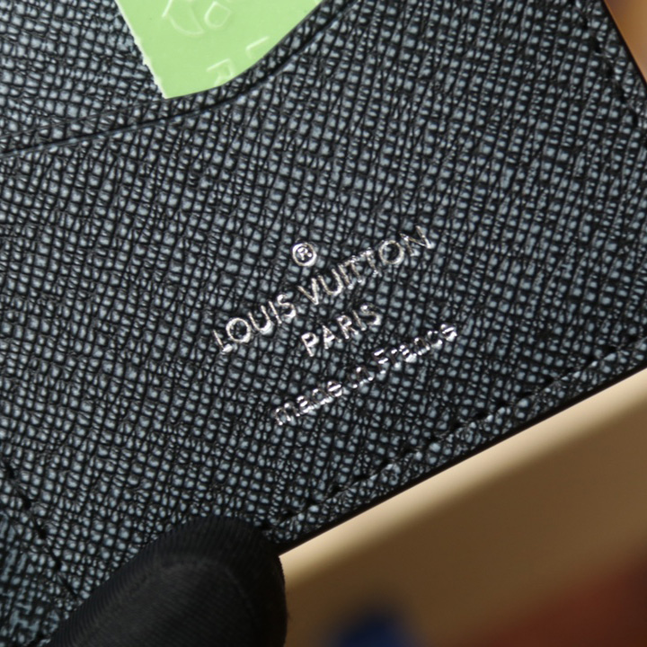 Louis Vuitton Pocket Organizer (7.5-11.1-1cm)   M81789 - FashionPlug
