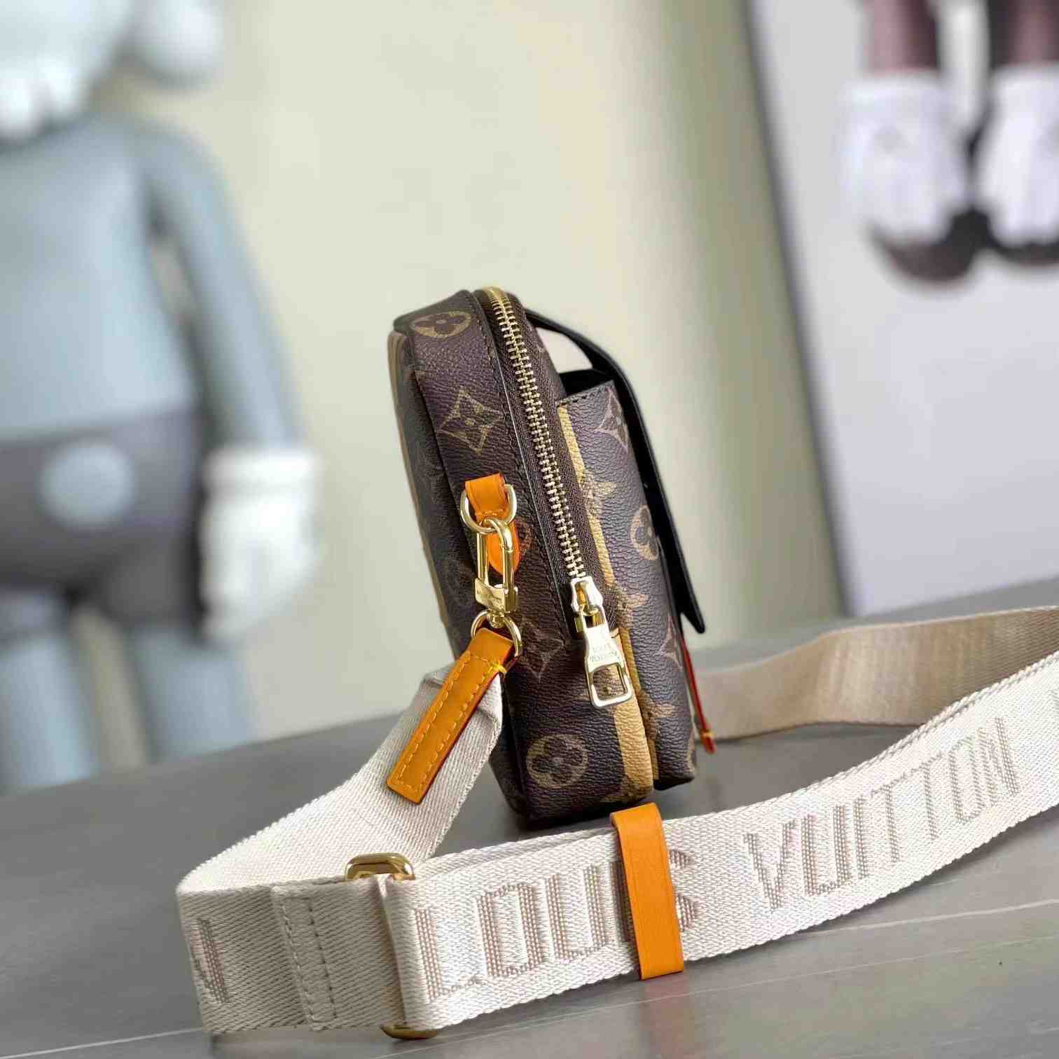 Louis Vuitton Flap Double Phone Pouch   (11-18-8cm)  M81005 - FashionPlug