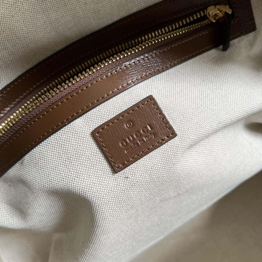 Gucci Duffle Bag With Interlocking G(42-26-24cm) - FashionPlug