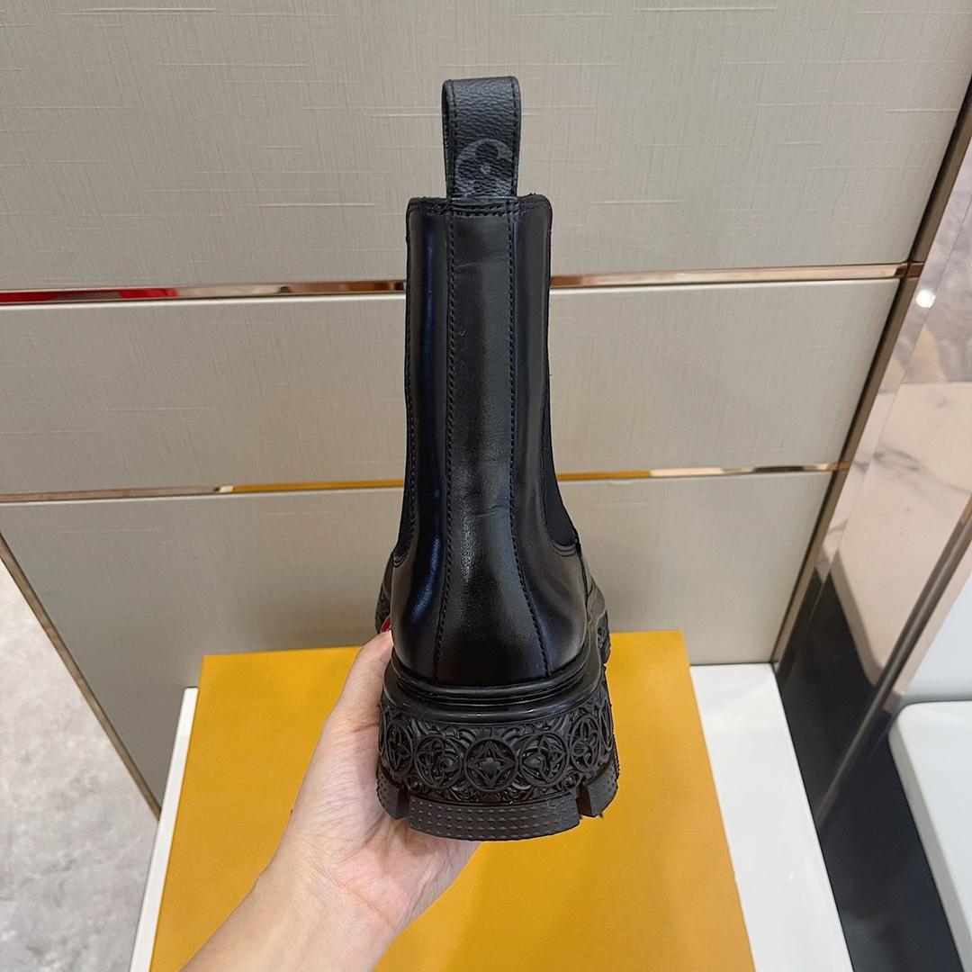 Louis Vuitton LV Baroque Chelsea Boot    1AAHB7 - FashionPlug