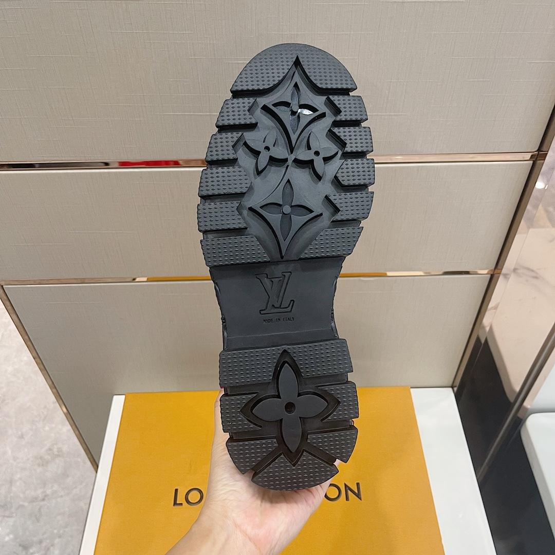 Louis Vuitton LV Baroque Chelsea Boot    1AAHB7 - FashionPlug