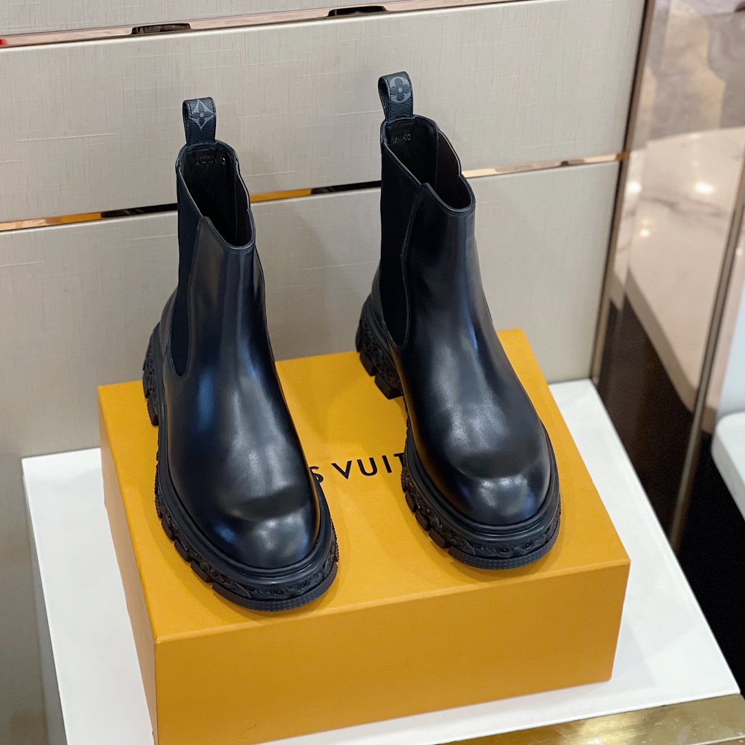 Louis Vuitton LV Baroque Chelsea Boot    1AAHB7 - FashionPlug