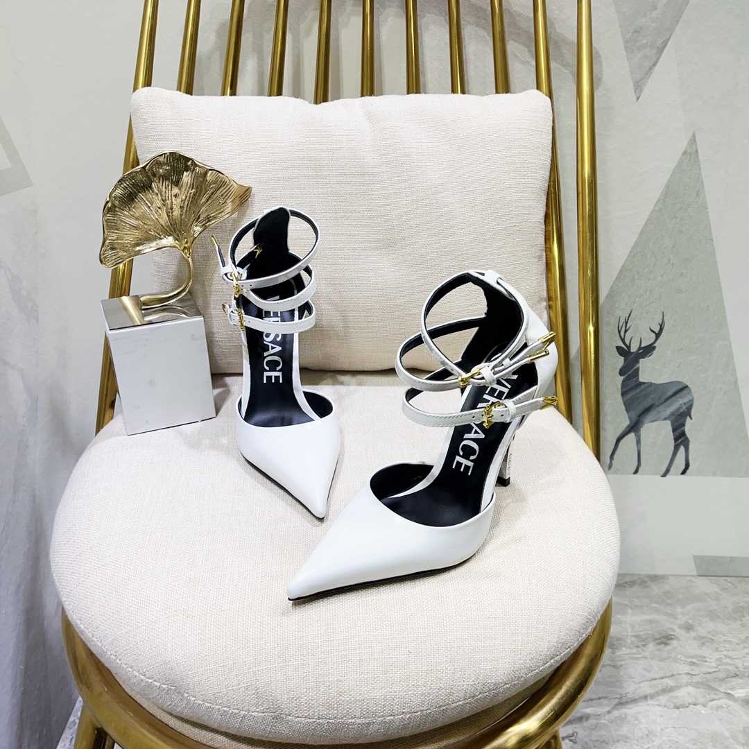 Versace Pin-Point Pumps - FashionPlug