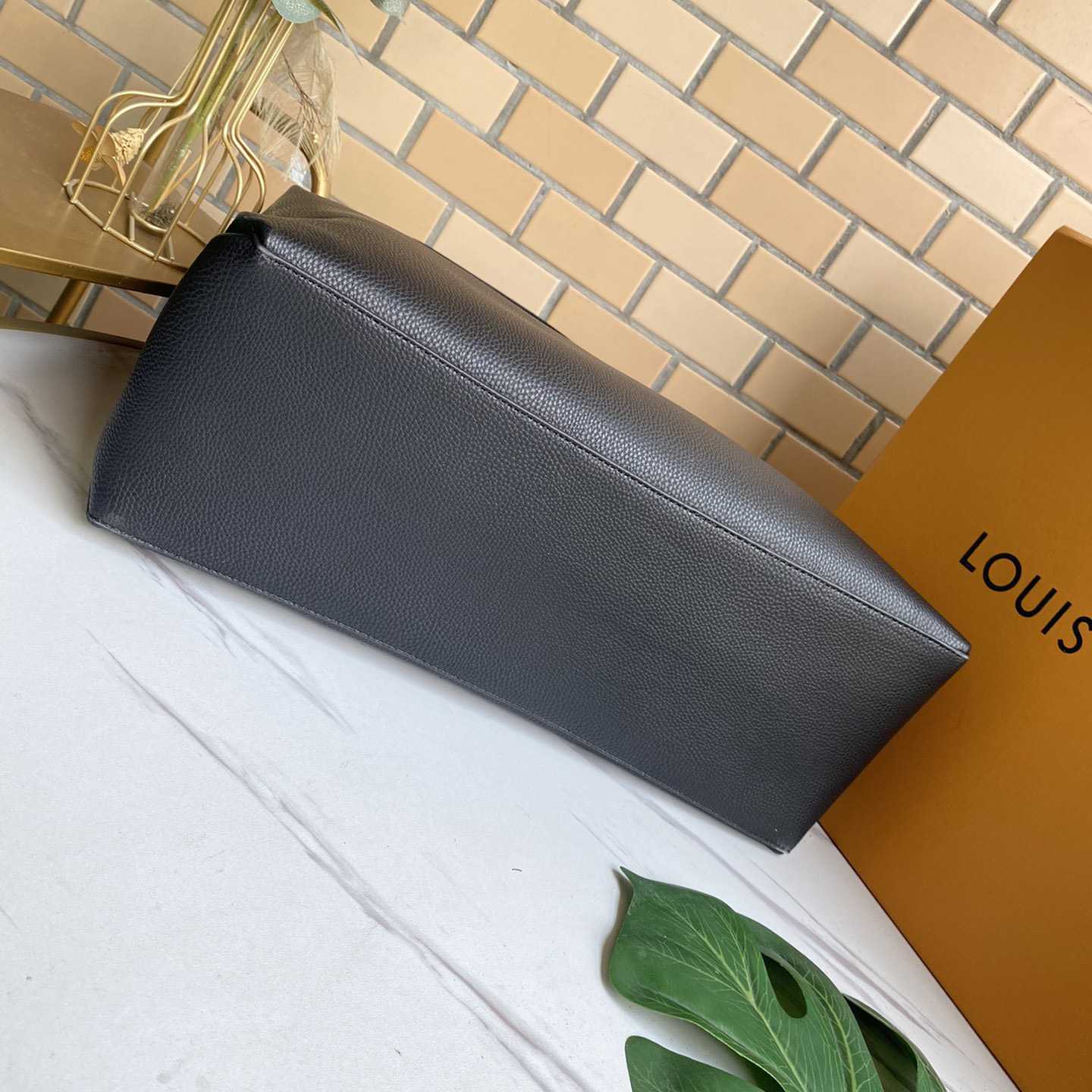 Louis Vuitton Lockme Shopper(42-28-15cm)   M57345 - FashionPlug