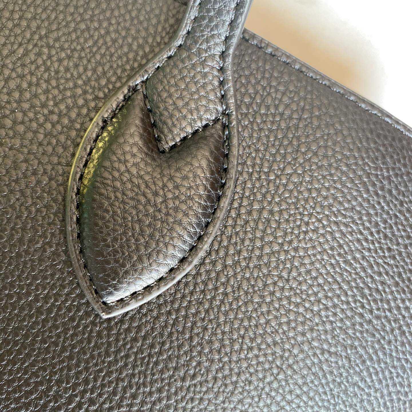 Louis Vuitton Lockme Shopper(42-28-15cm)   M57345 - FashionPlug