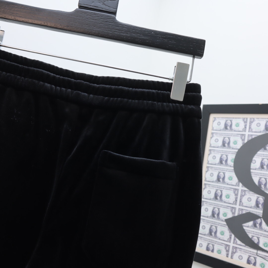 Gucci Zip Jacket & Jogging Pants - FashionPlug