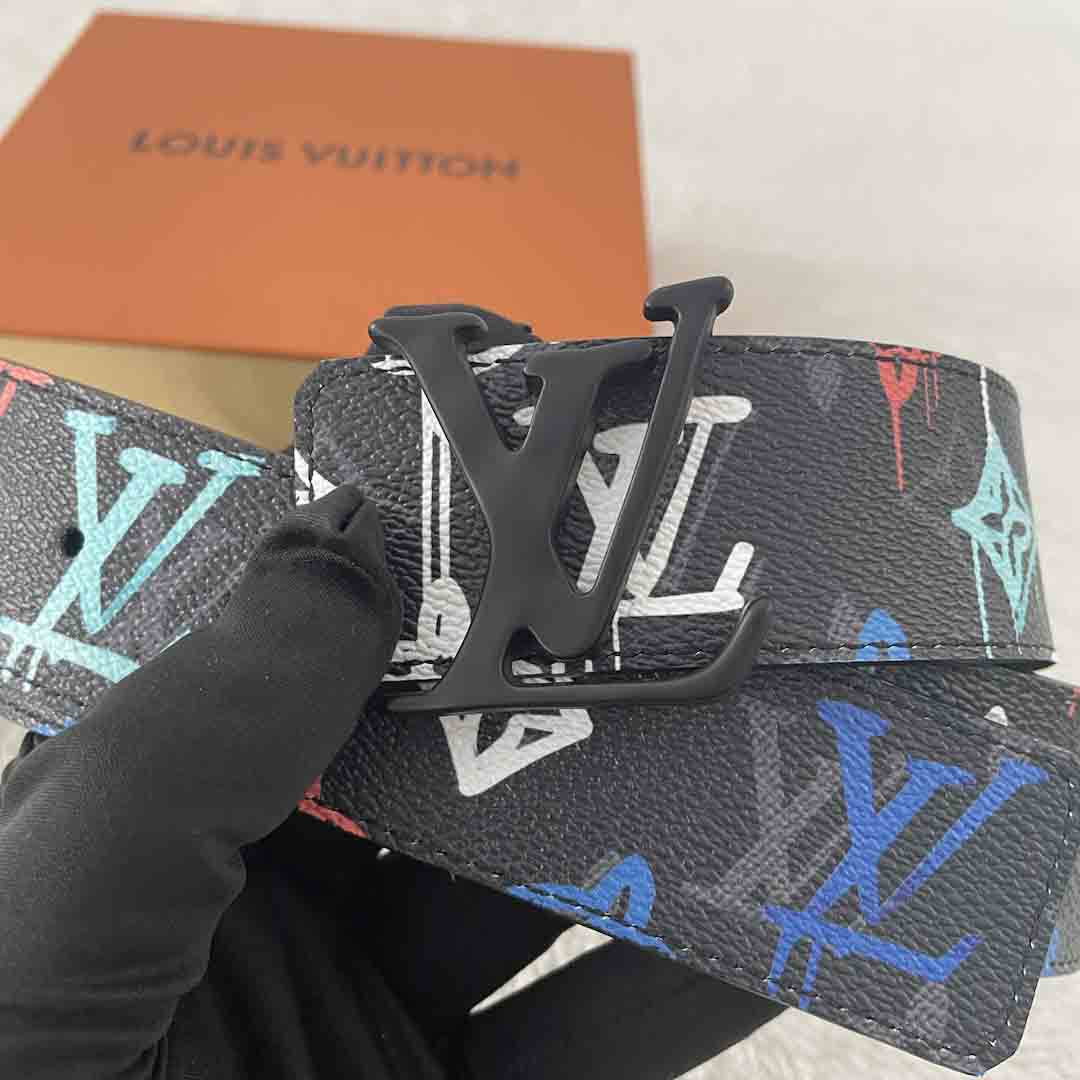 Louis Vuitton LV Shape 40MM Reversible Belt    M0637U - FashionPlug