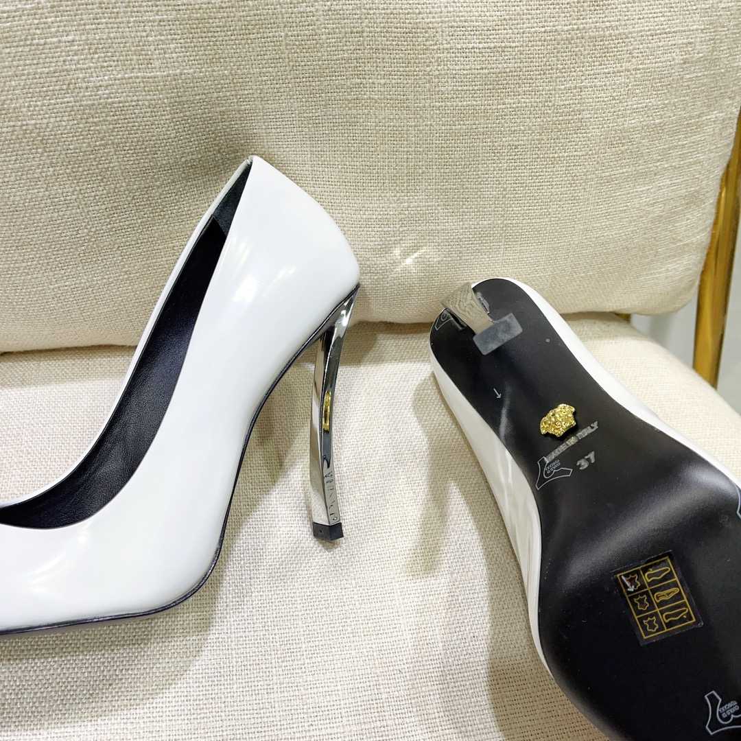 Versace Pin-Point Pumps - FashionPlug