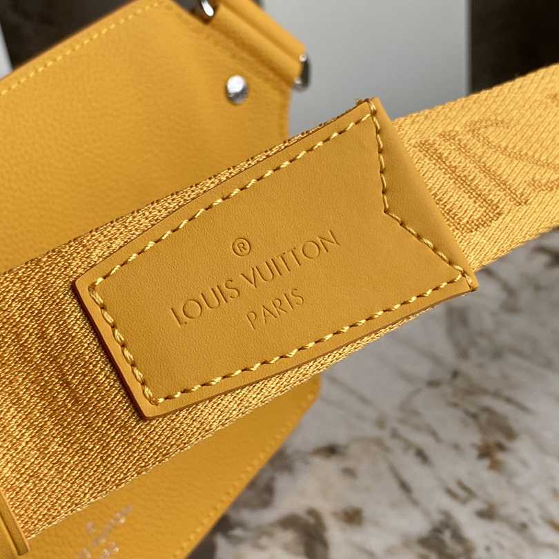 Louis Vuitton Sling Bag(30-16-3cm)   M21419 - FashionPlug