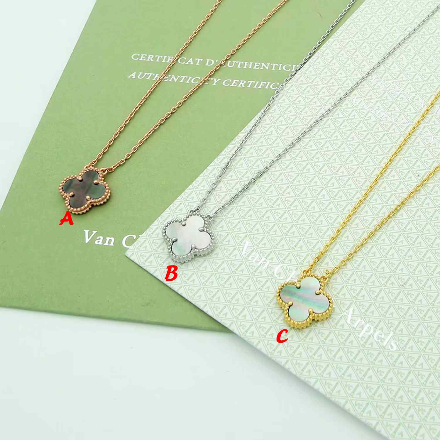 Van Cleef & Arpels Necklace - FashionPlug