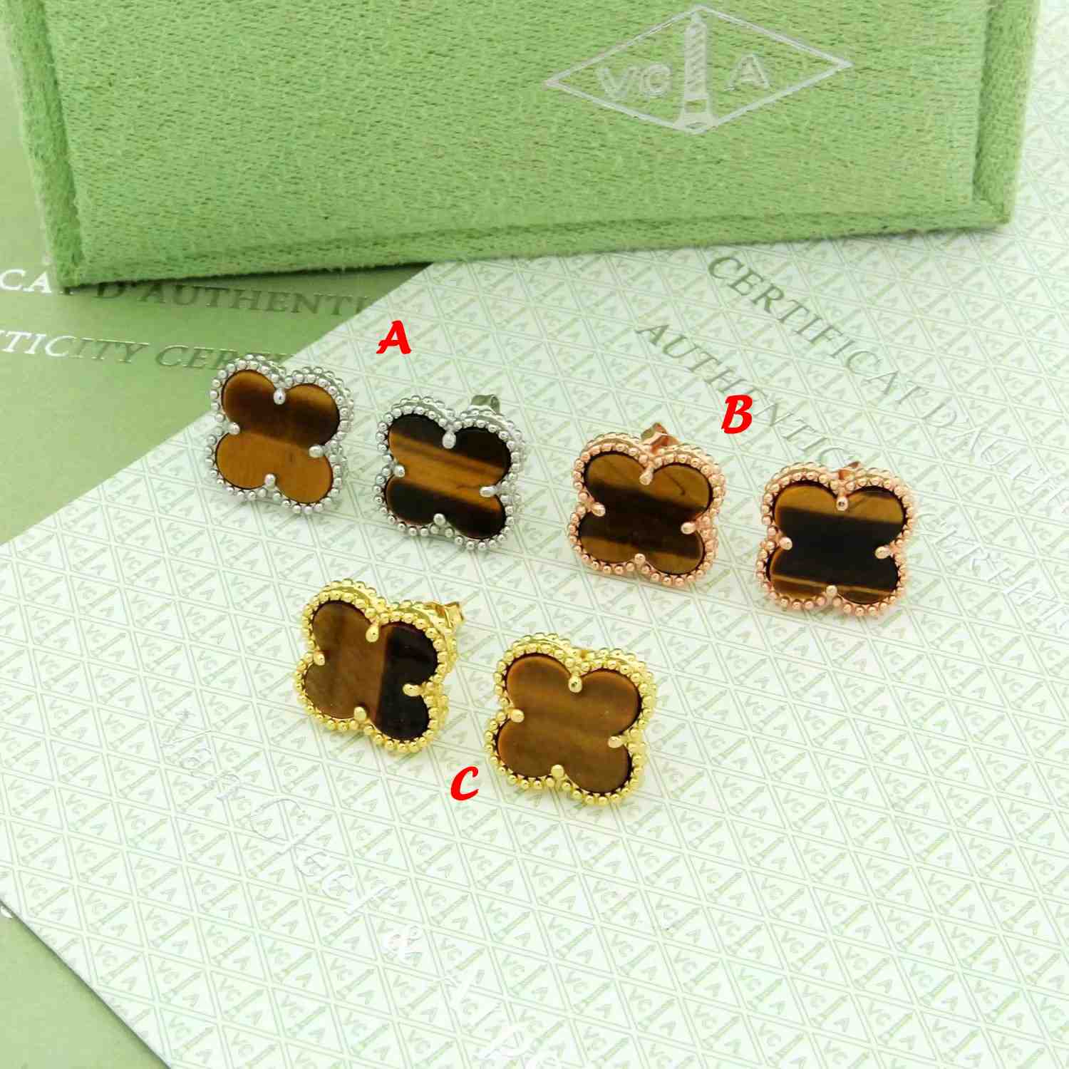 Van Cleef & Arpels Earrings - FashionPlug