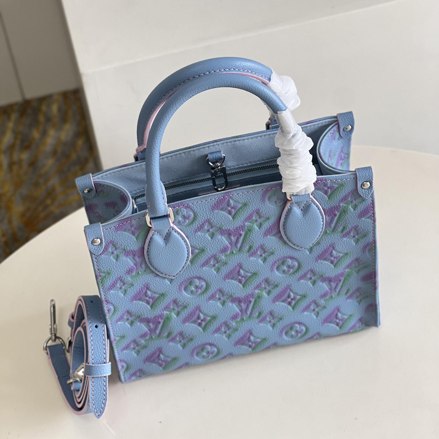 Louis Vuitton OnTheGo PM Tote Bag (25 x 19 x 11.5 cm)   M46067 - FashionPlug