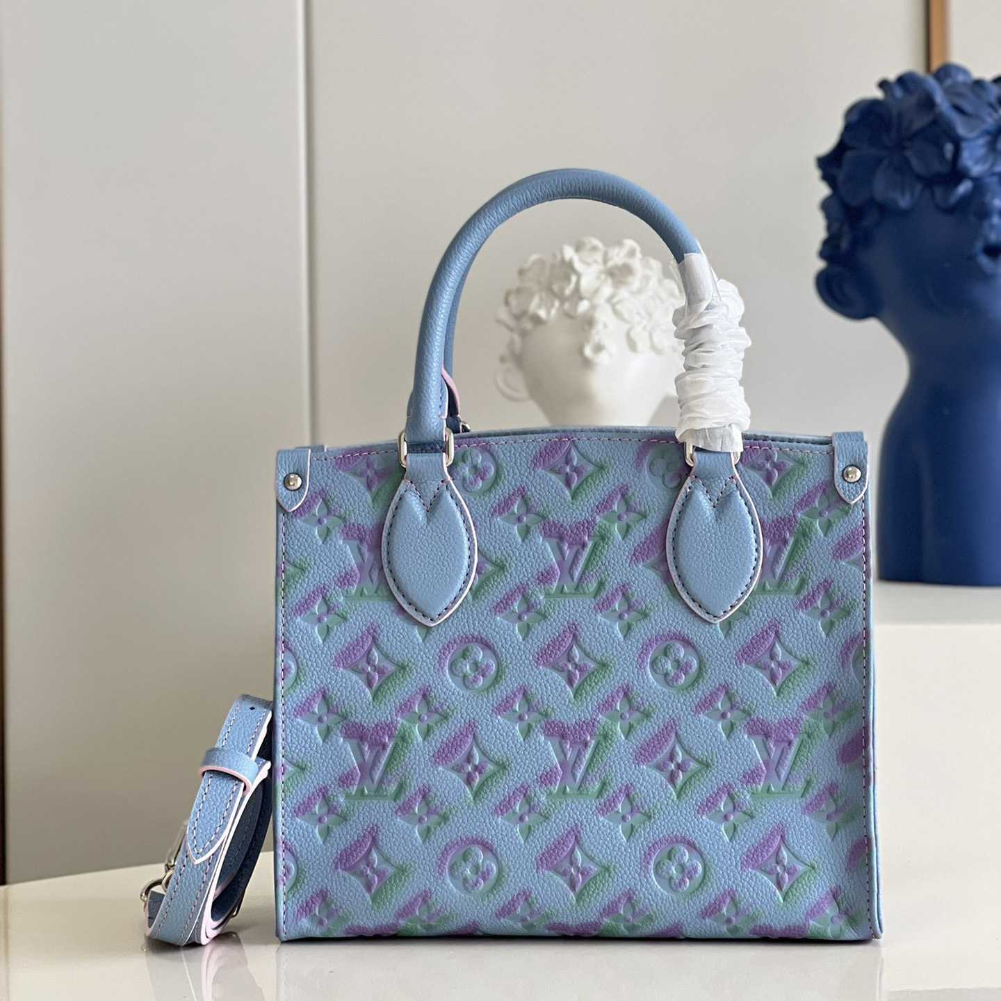 Louis Vuitton OnTheGo PM Tote Bag (25 x 19 x 11.5 cm)   M46067 - FashionPlug