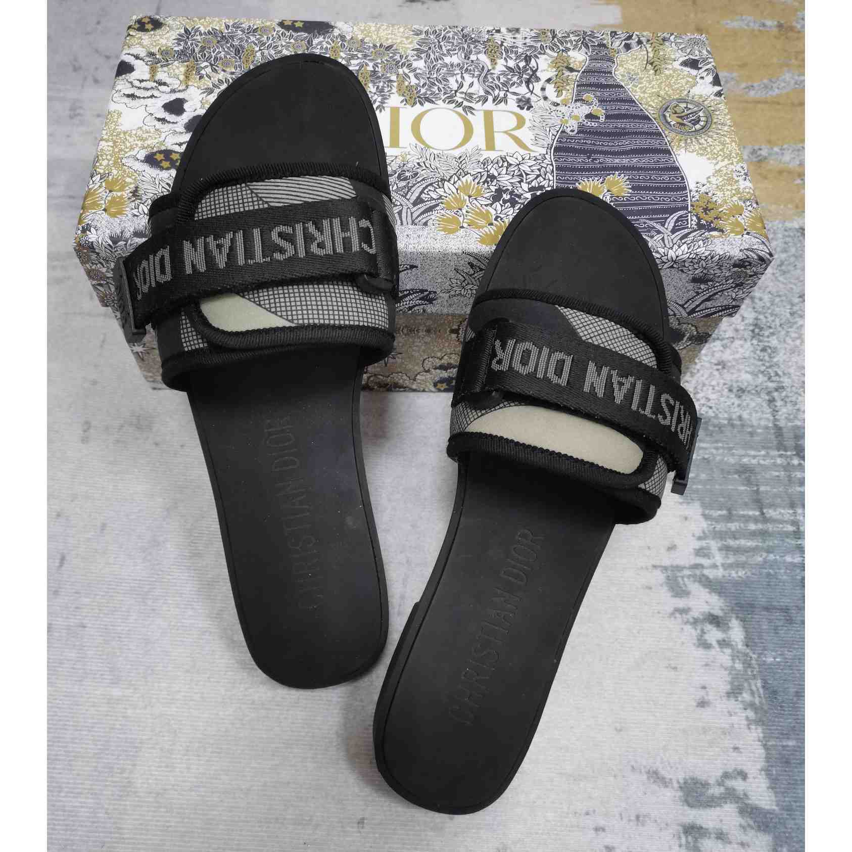Dior Evolution Slide - FashionPlug