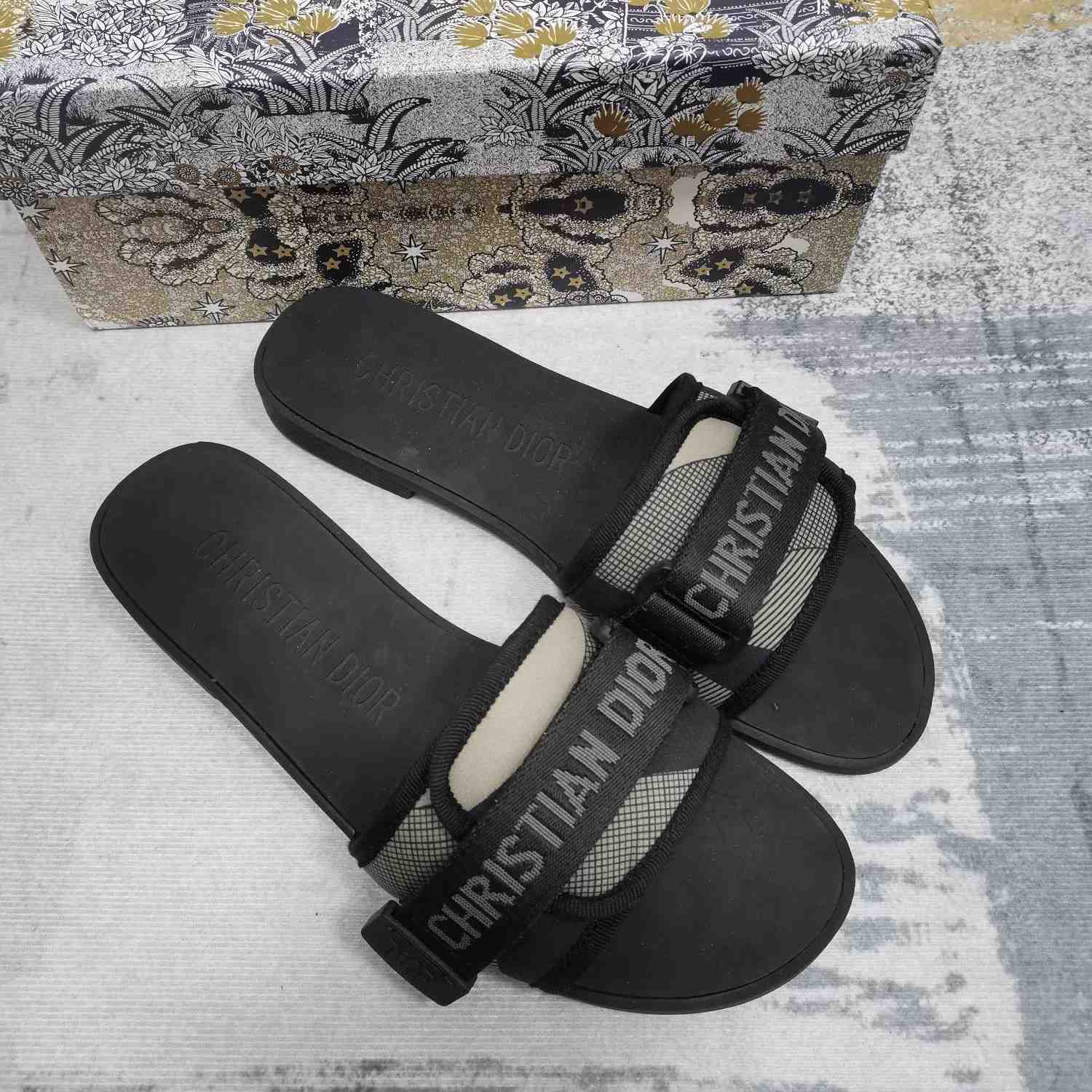 Dior Evolution Slide - FashionPlug
