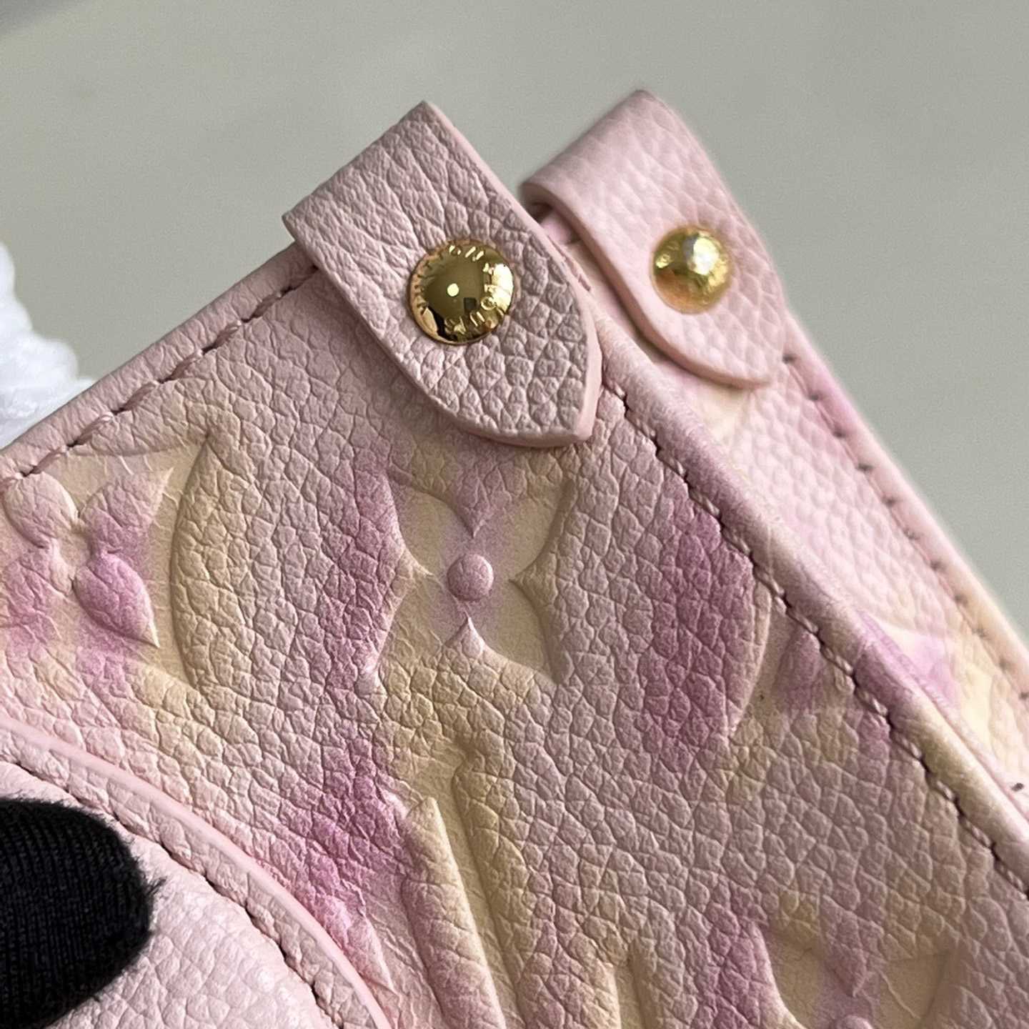 Louis Vuitton OnTheGo PM Tote Bag (25 x 19 x 11.5 cm)   M46168 - FashionPlug