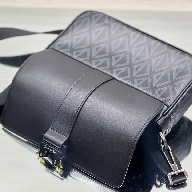 Dior Hit The Road Bag With Strap - FashionPlug