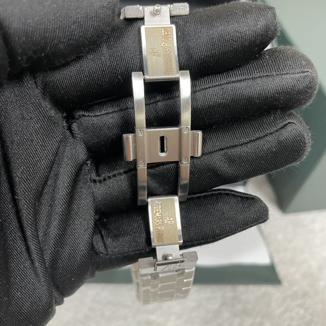 Audemars Piguet  Watch  - FashionPlug