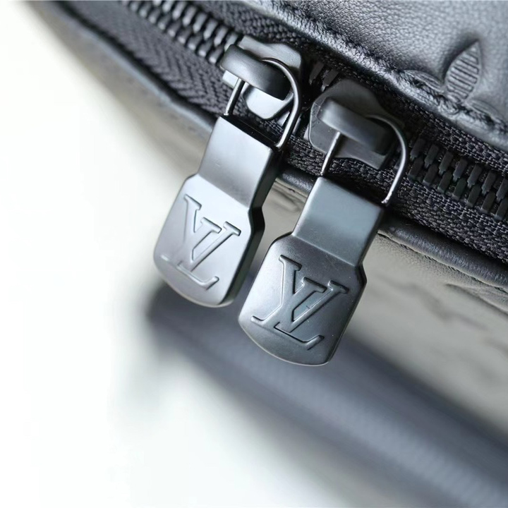 Louis Vuitton Racer Slingbag    M46107c - FashionPlug
