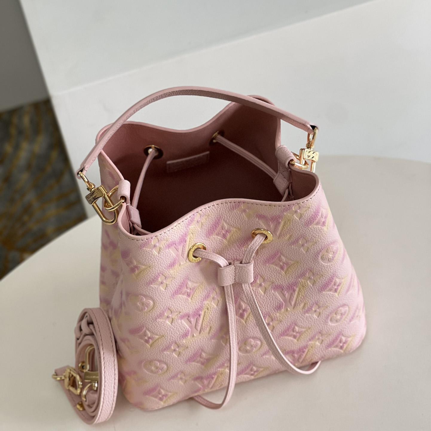 Louis Vuitton Néonoé BB Bucket Bag (20 x 20 x 13 cm)   M46174 - FashionPlug