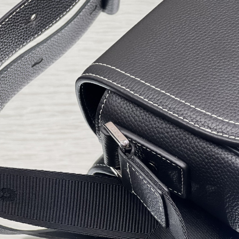 Dior Saddle Messenger Bag - FashionPlug