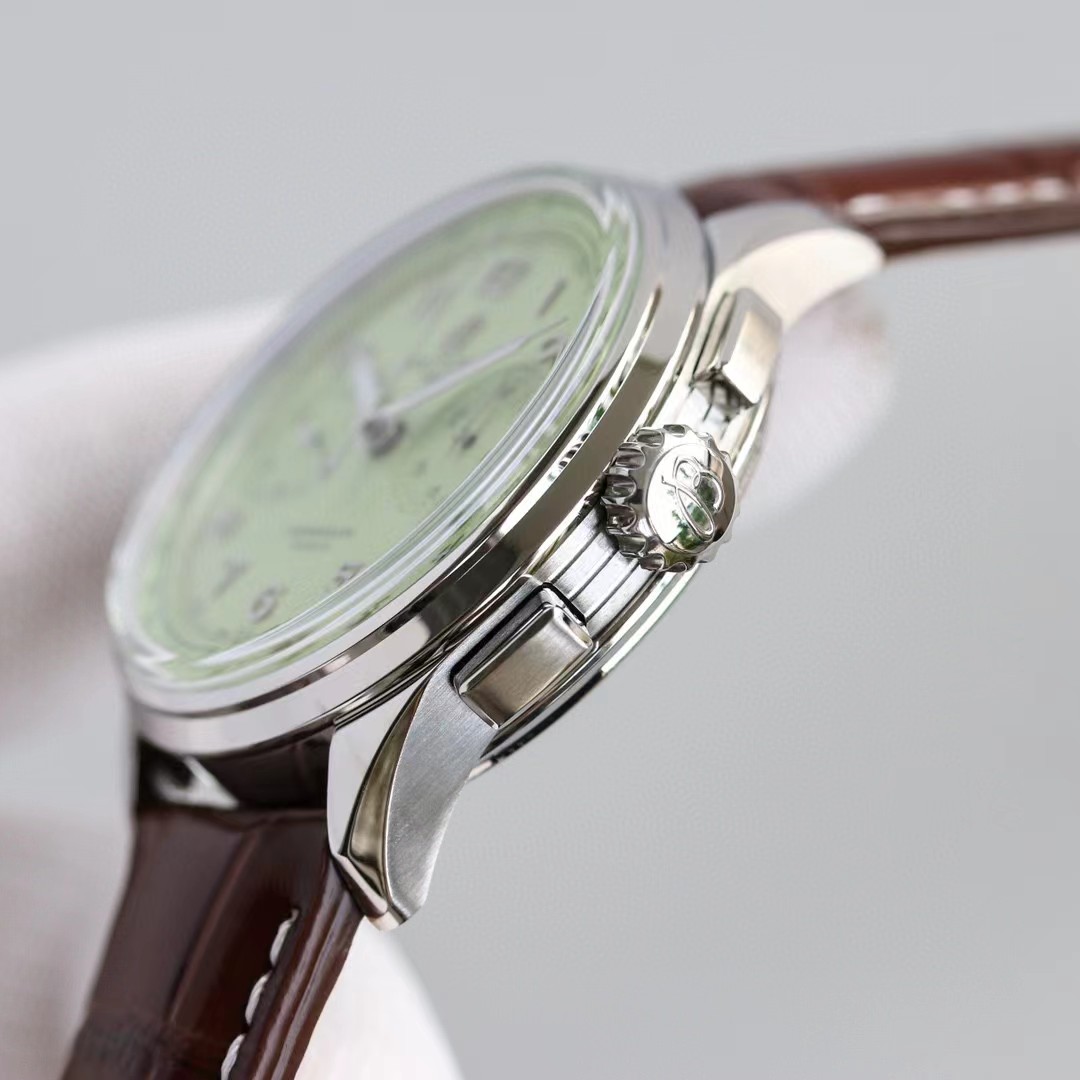 Breitling Watch - FashionPlug