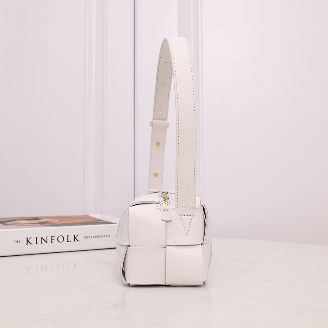 Bottega Veneta Small Brick Cassette - FashionPlug