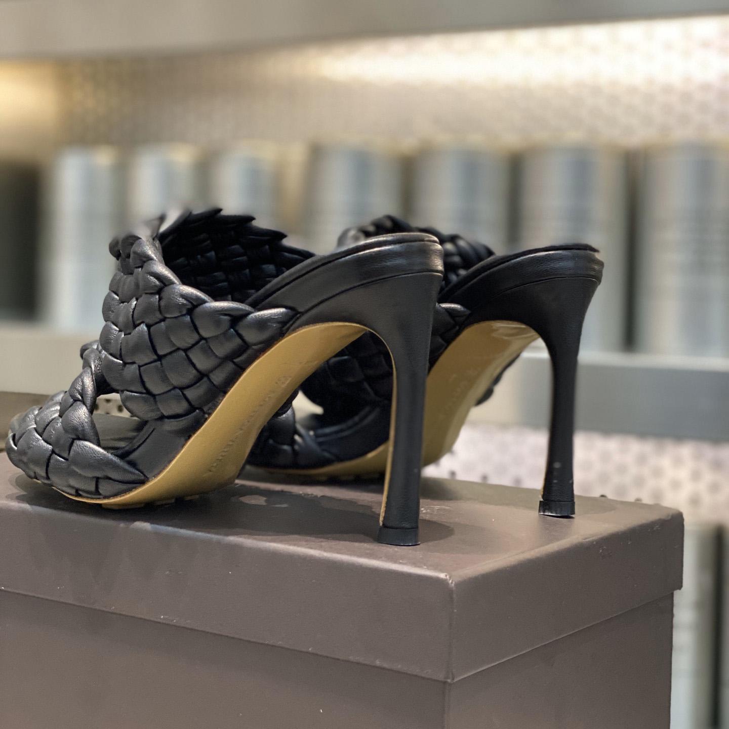 Bottega Veneta Curve Twisted And Padded Intreccio Leather Mules - FashionPlug