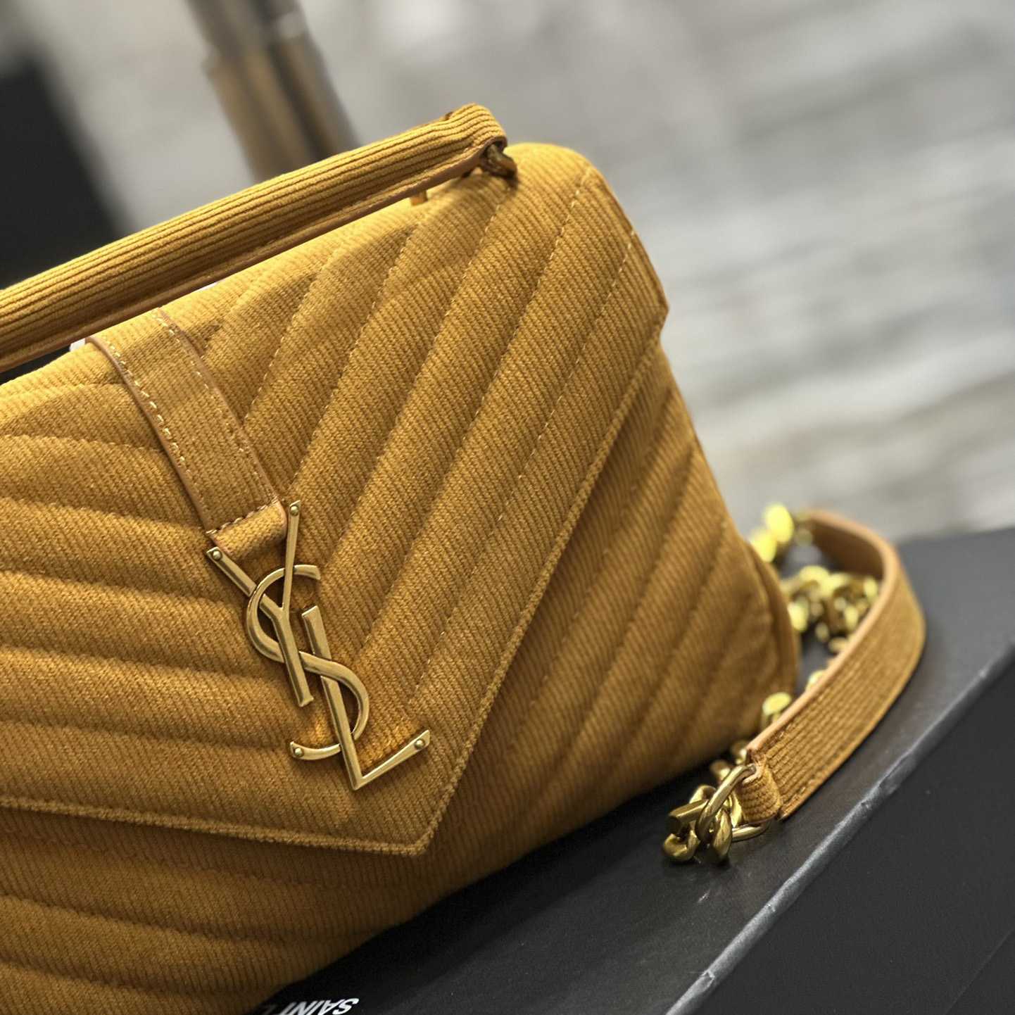 Saint Laurent College Shoulder Bag (24x17x6cm) - FashionPlug
