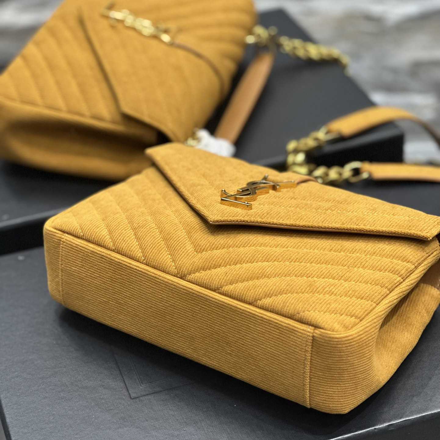 Saint Laurent College Shoulder Bag (24x17x6cm) - FashionPlug