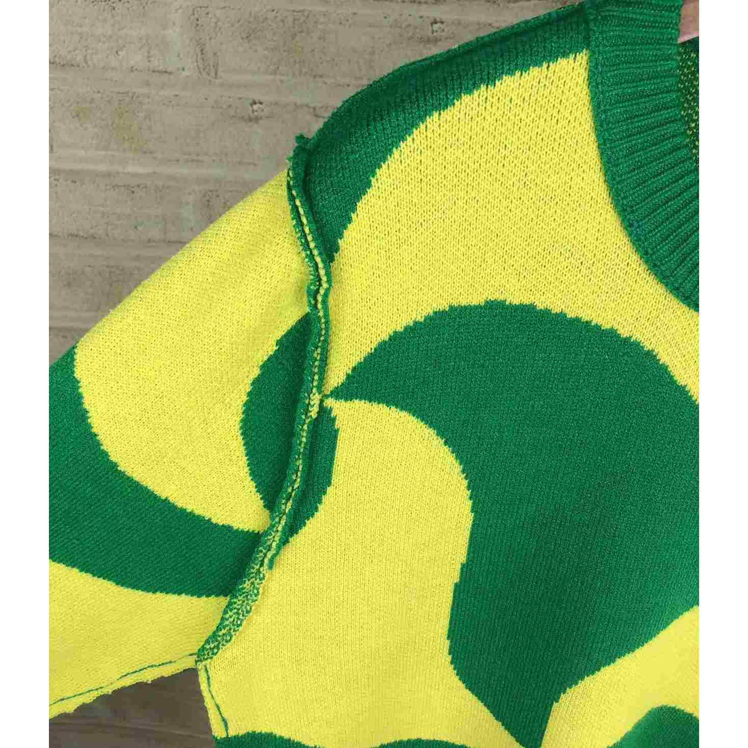 Bottega Veneta Heavyweight Wool Jacquard Wavy Triangle Sweater - FashionPlug