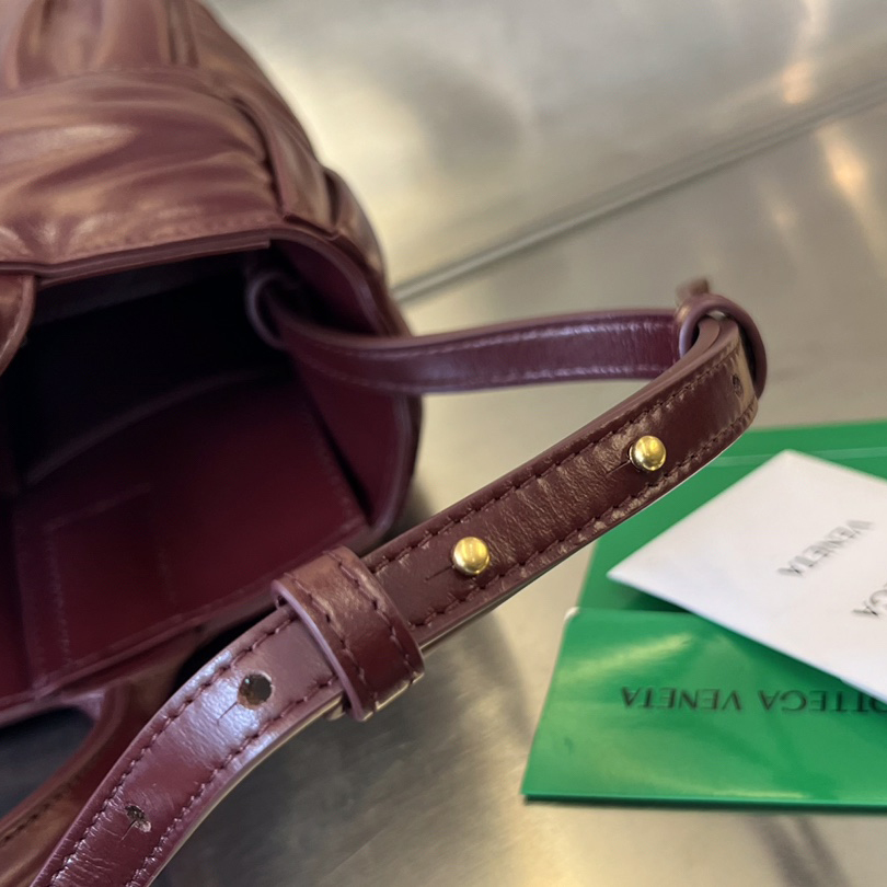 Bottega Veneta Mini Arco Tote Bag - FashionPlug