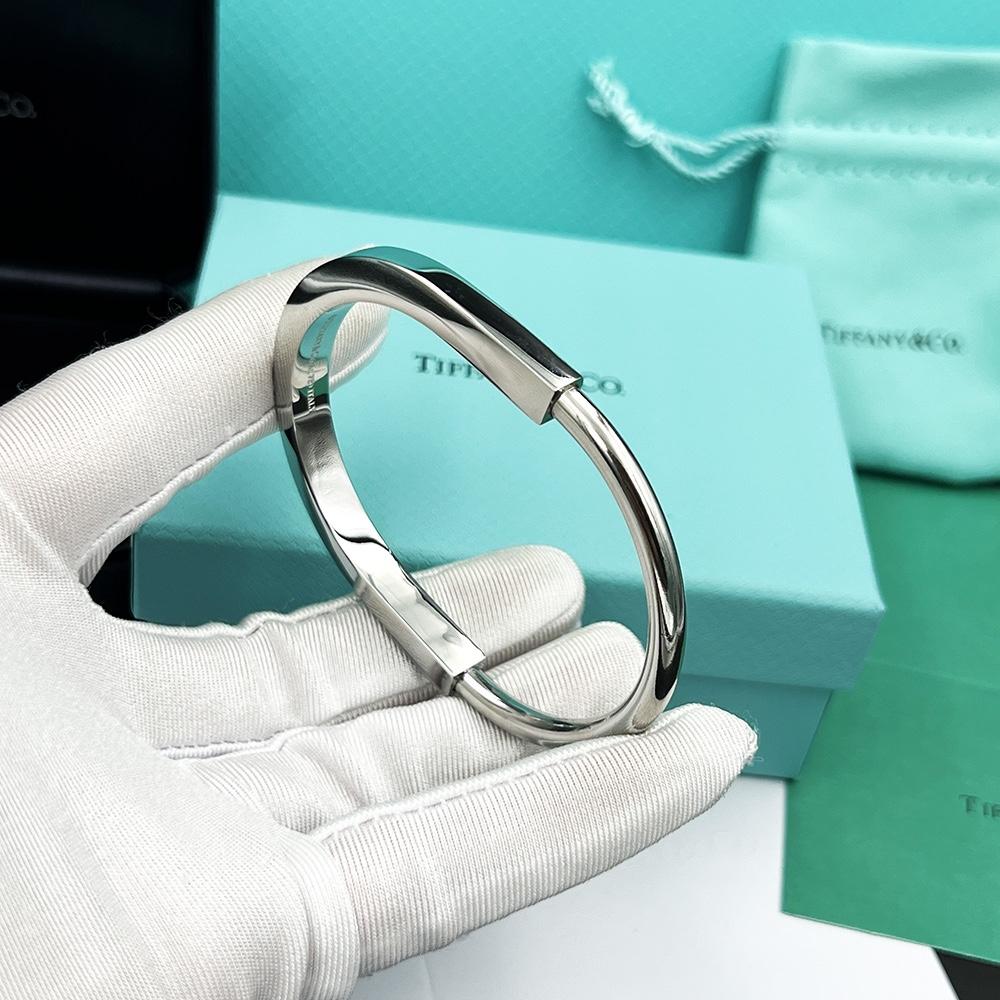 Tiffany&CO Lock Bangle In White Gold - FashionPlug