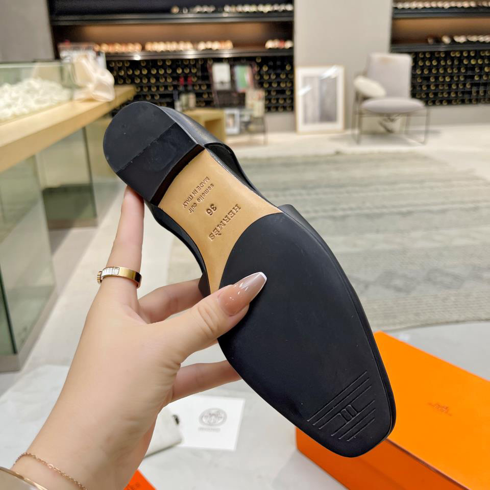 Hermes Lace-Up Shoes - FashionPlug
