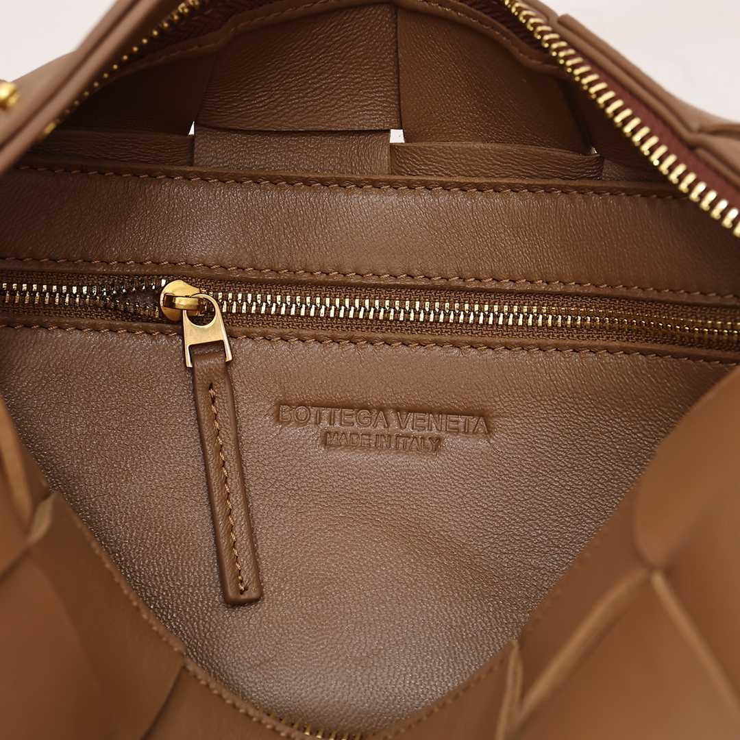 Bottega Veneta Brick Cassette - FashionPlug