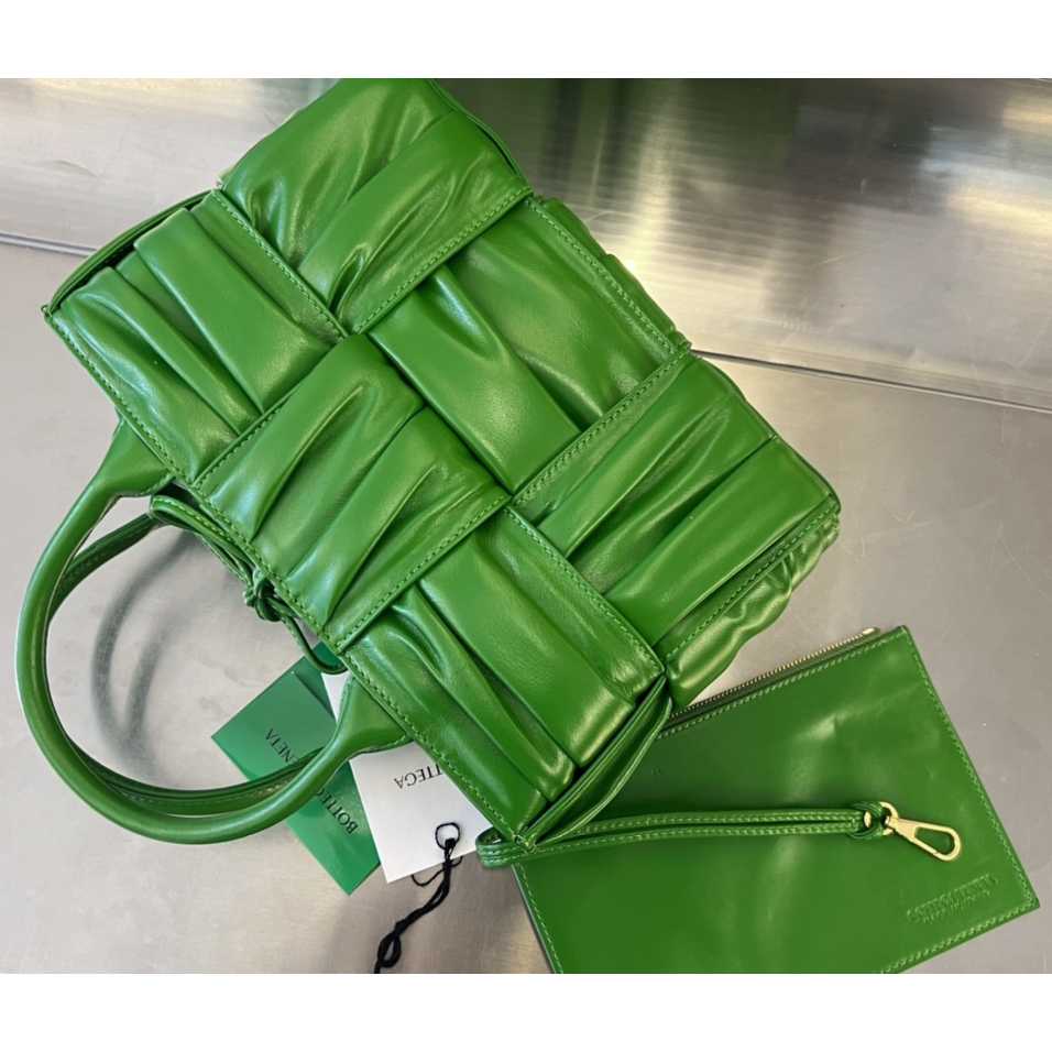 Bottega Veneta Mini Arco Tote Bag - FashionPlug