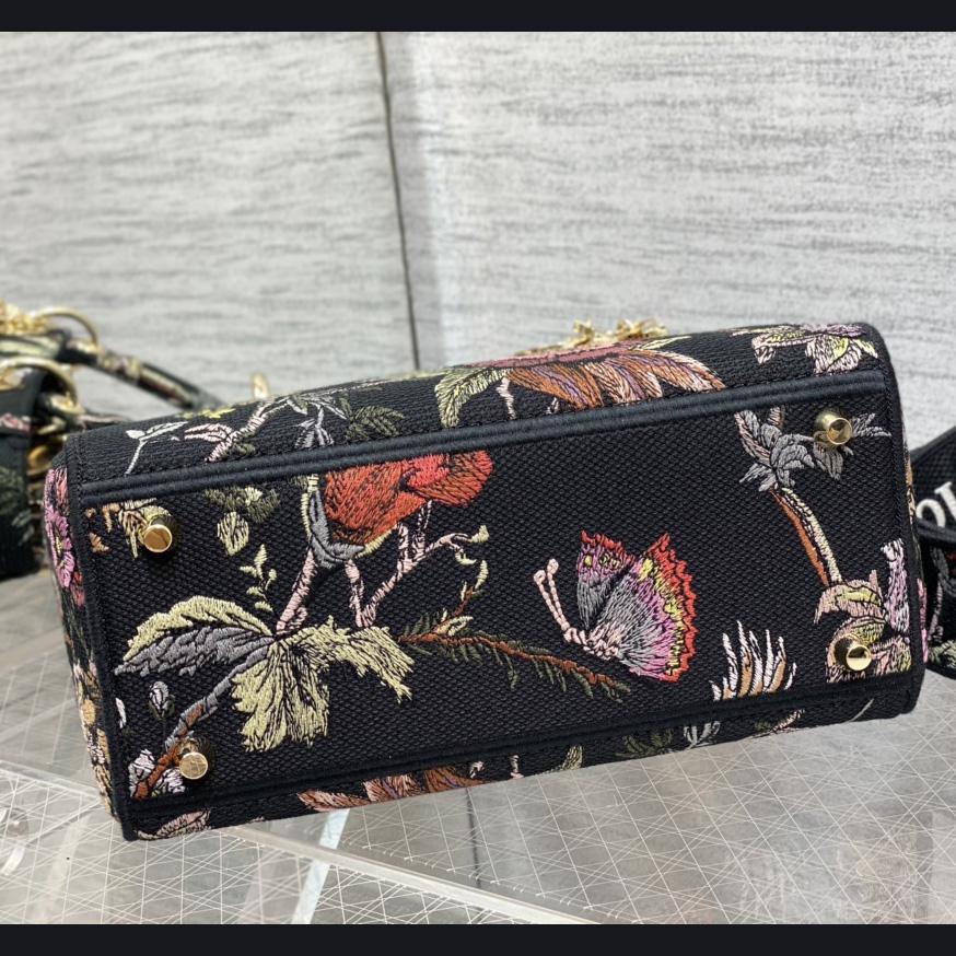 Dior Medium Lady D-lite Bag - FashionPlug
