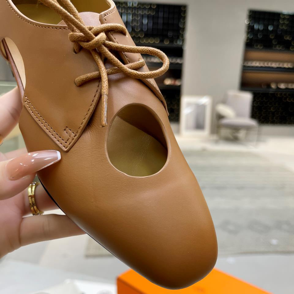 Hermes Lace-Up Shoes - FashionPlug