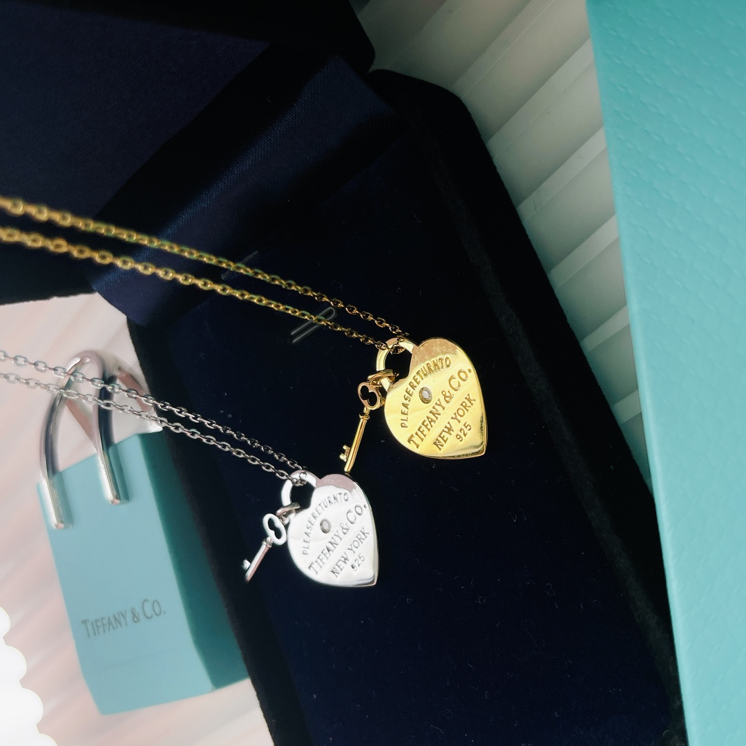 Tiffany&CO Heart Tag Pendant - FashionPlug
