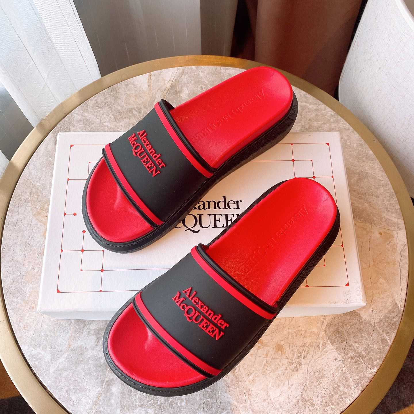 Alexander Mqueen Oversized Hybrid Signature Slide In Black - FashionPlug