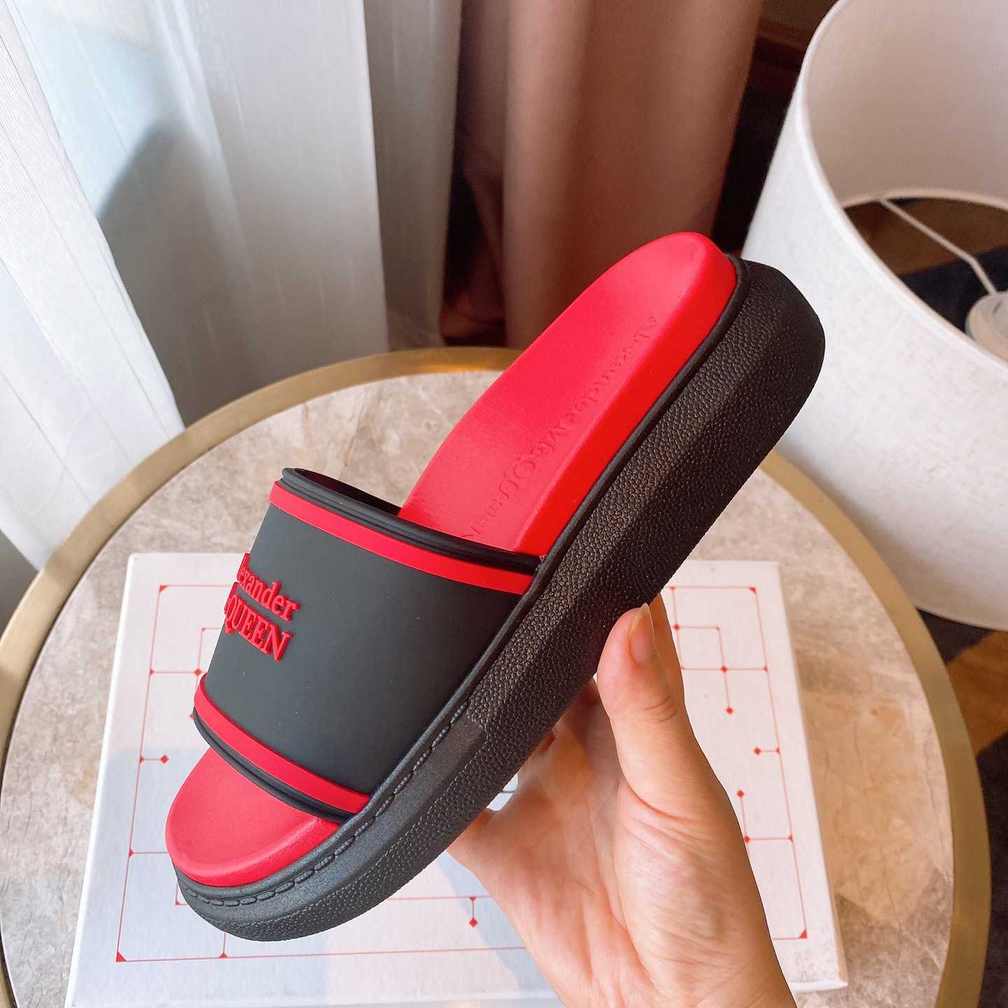 Alexander Mqueen Oversized Hybrid Signature Slide In Black - FashionPlug