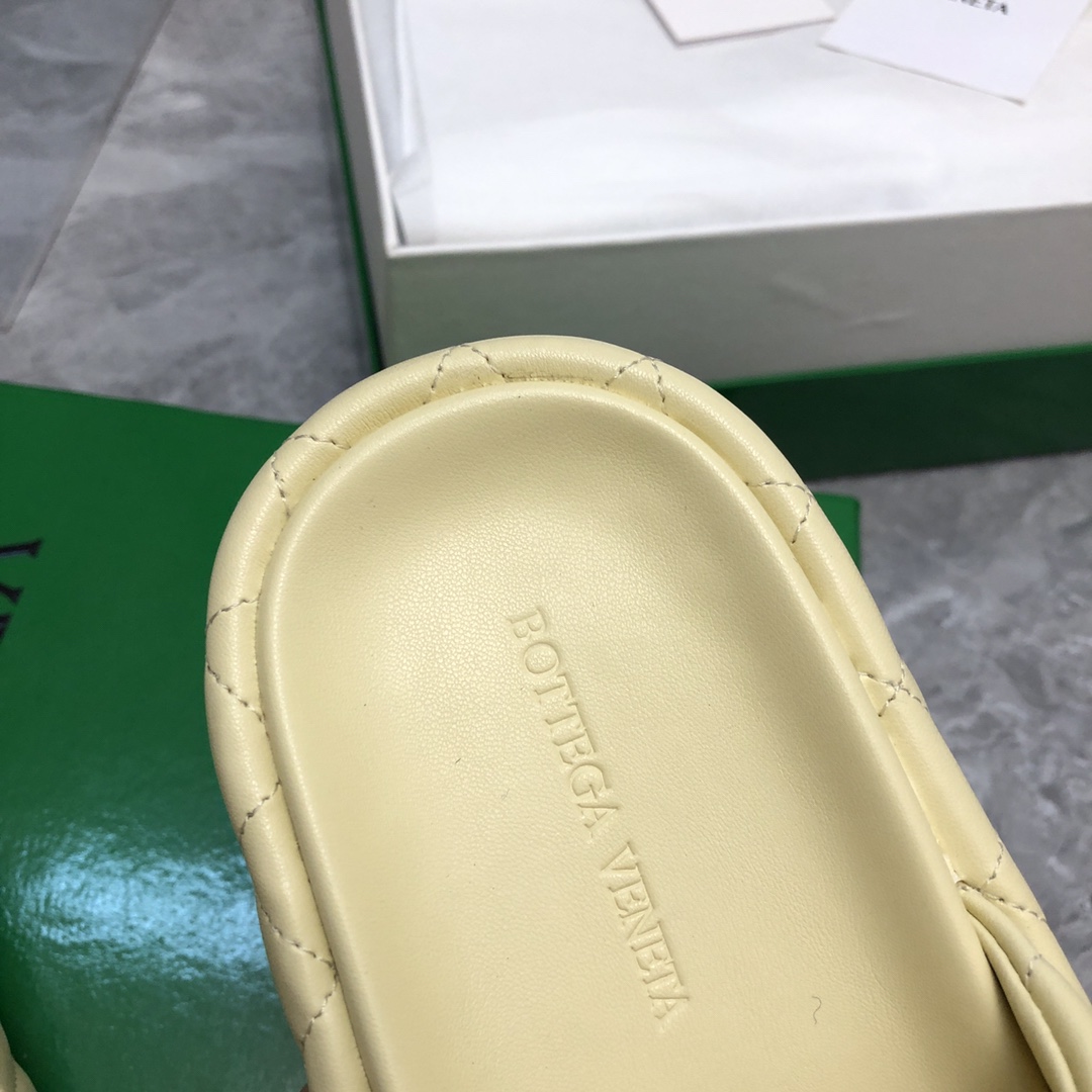 Bottega Veneta Padded  - FashionPlug