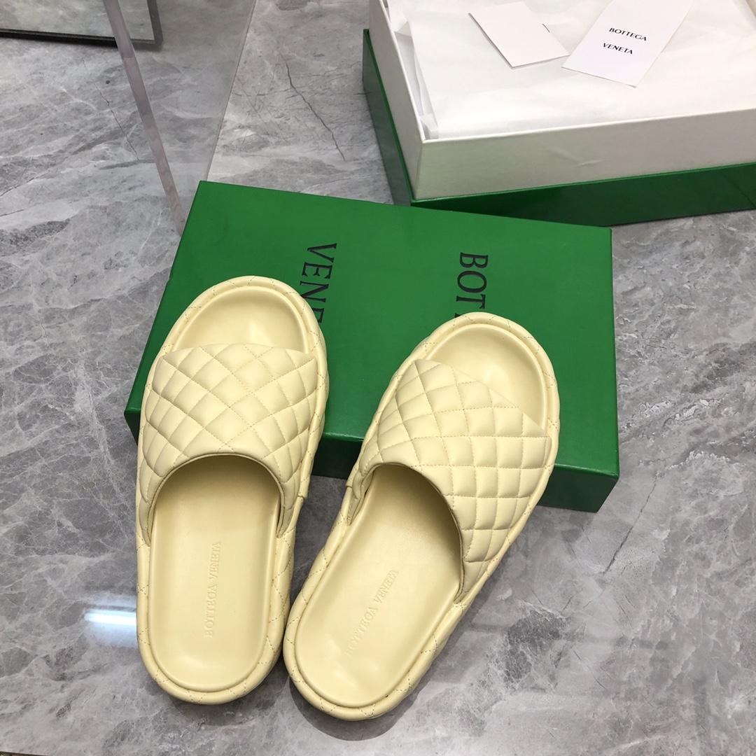 Bottega Veneta Padded  - FashionPlug