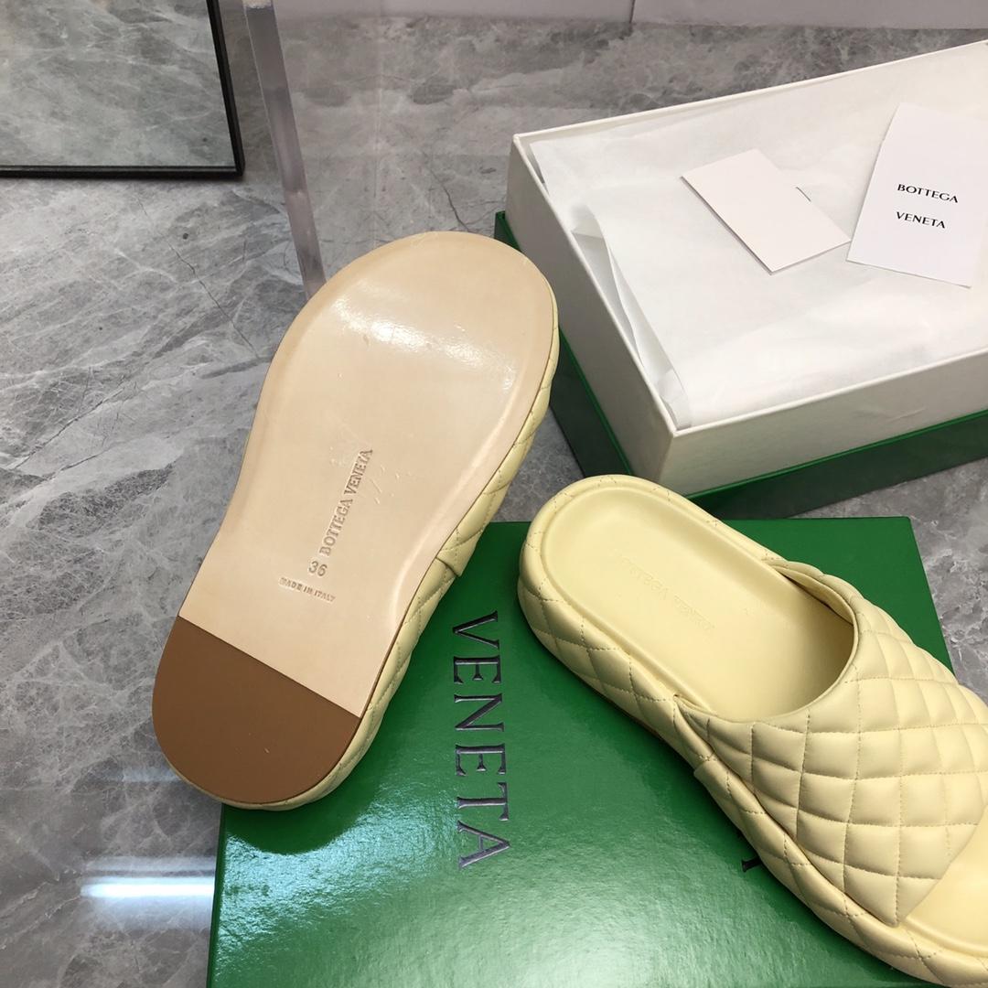 Bottega Veneta Padded  - FashionPlug